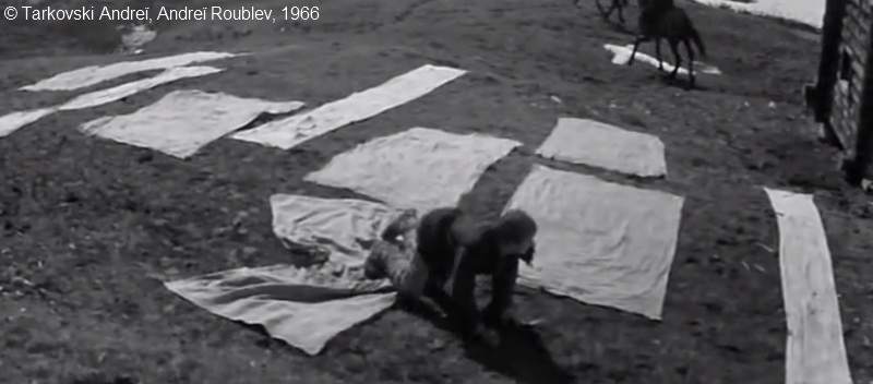 Fichier:Drap cloche Tarkovski Andreiroublev plan319 800p.jpg