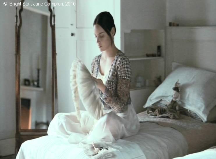 Fichier:Campion Bright Star 06a 0h 05 38 couture robe 2 .jpg