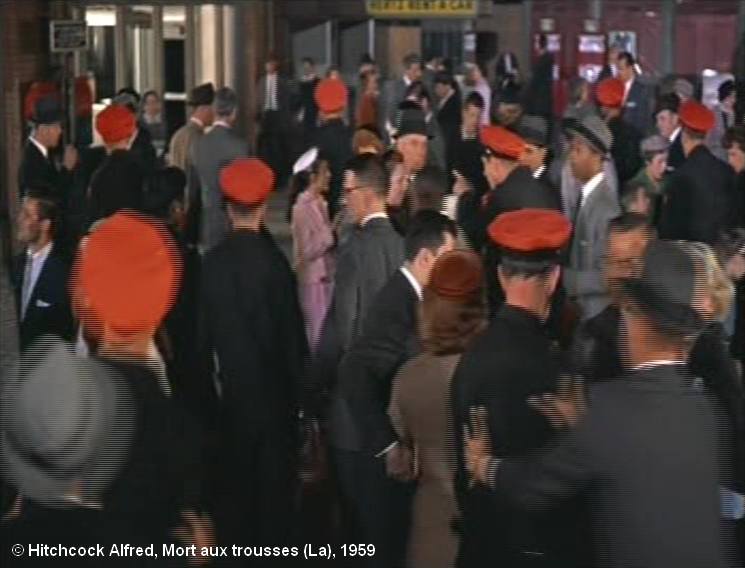 Fichier:Chapeau Mort aux trousses Hitchcock 800p.jpg