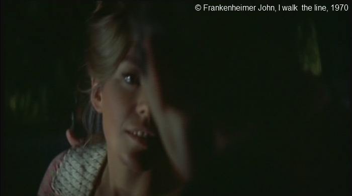 Fichier:Frankenheimer I Walk the Line 00 34 0h 20 34 Baiser.jpg