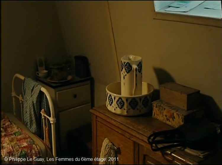 Fichier:Le Guay Femmes du 6e 10 0h 22 18 Chambre Maria.jpg