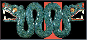  Viridiana de Luis Buñuel.     Photogramme - serpent à deux têtes.  Comparons l'analogie entre un segment de la ligne du serpent et de la corde accrochée à l'arbre au photogramme 5.