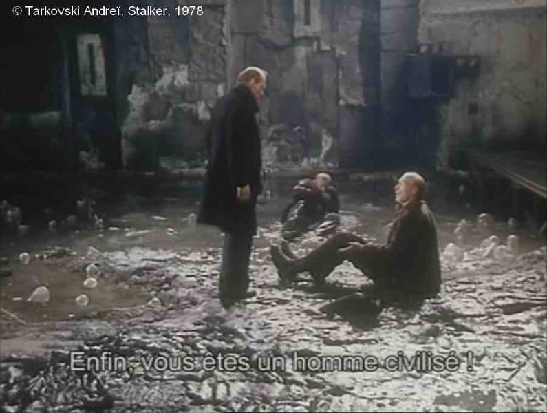 Fichier:Stalker Tarkovski Plan 127 Homme civilisé.jpg