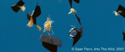 Photogramme 12 : Into The Wild Plan 217.« C’est la remise des diplômes. »