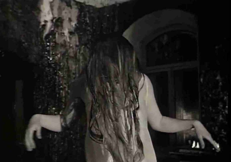 Fichier:Homme Tarkovski lemiroir plan24b mere 1600p.jpg