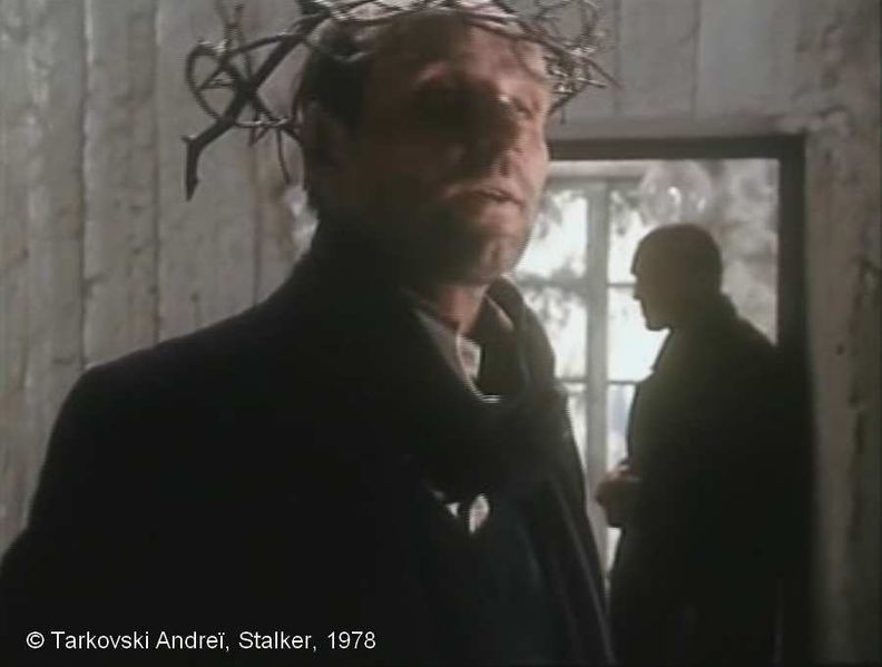 Fichier:Stalker Tarkovski Plan 120c Piece 04 Couronne Ecrivain.jpg