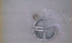 Photogramme bague 1. Apollo XIII. La chute de la bague.